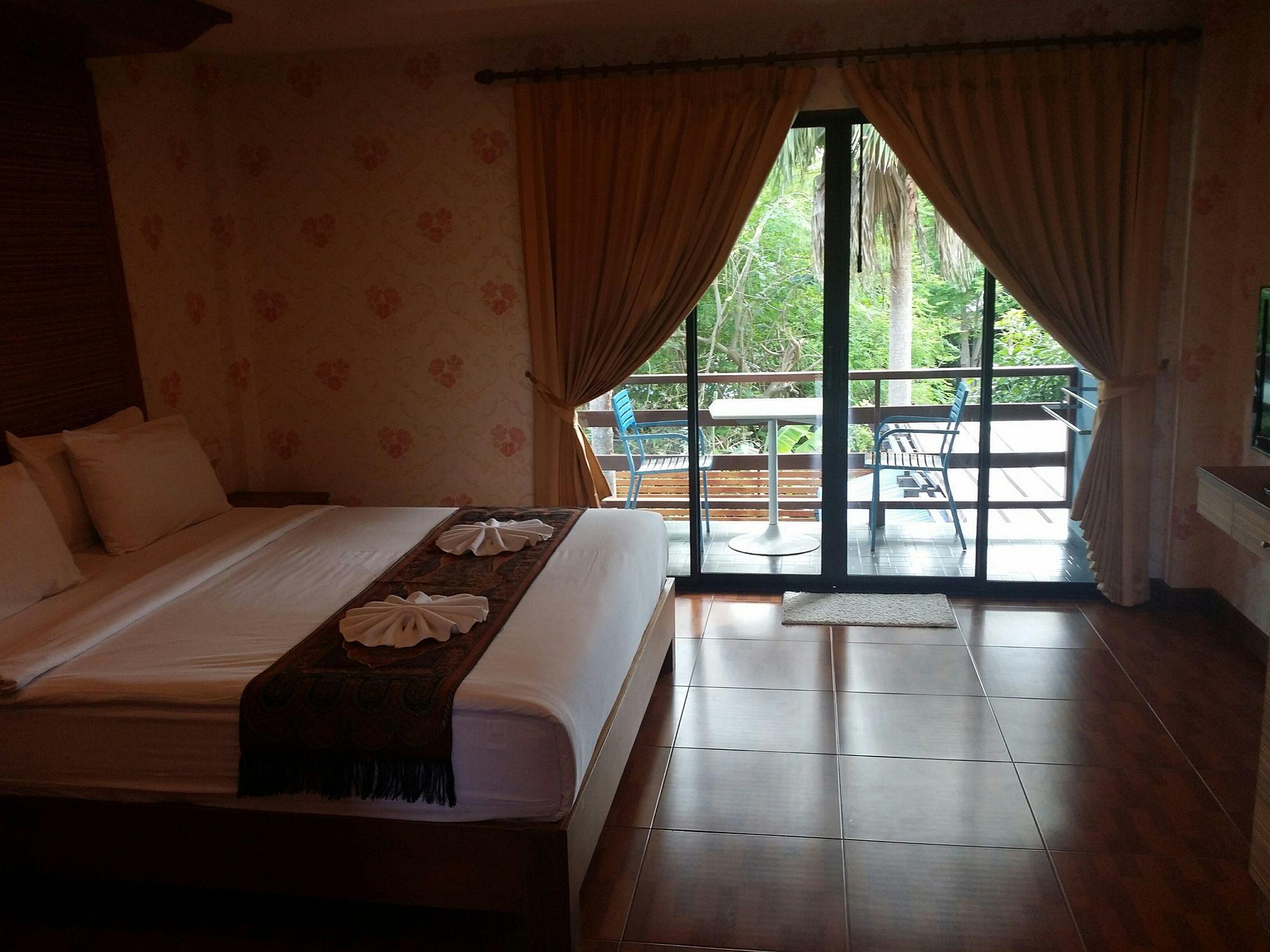 Baan I Un Pool Villa Чонбури Екстериор снимка